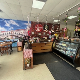 Moon Cafe & Pizza
